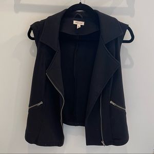 UO Silence + Noise Sleeveless Moto zipper Vest